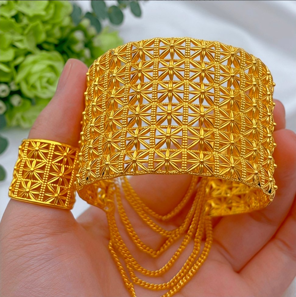 Dubai Style Wide Cuff Bracelet and Ring Set